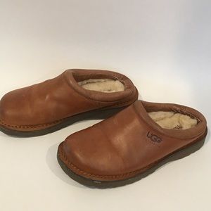 UGG Australia Slip-On Leather Shoes - 7